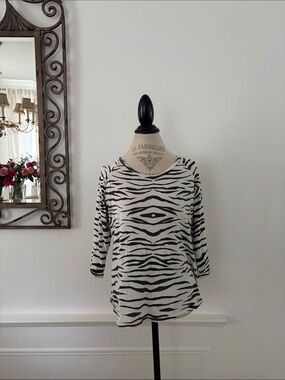 Ragdoll Black & White Zebra-Print Long Sleeve Tee